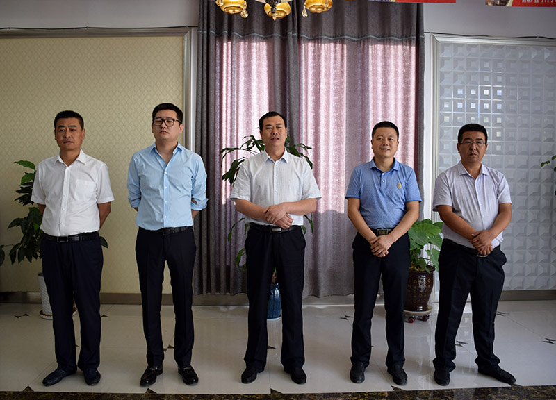 “使命必達(dá),開(kāi)盤(pán)必勝” 階州廣場(chǎng)開(kāi)盤(pán)誓師大會(huì)圓滿(mǎn)落幕!