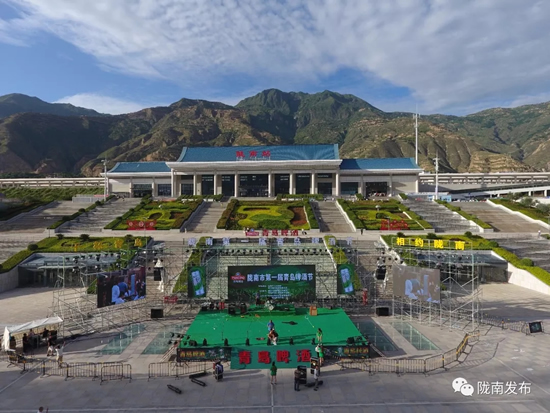 好嗨喲！隴南第一屆青島啤酒節(jié)開幕啦，為期8天